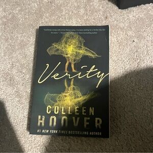📚 (3 for $10) Verity by Colleen Hoover Book
